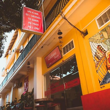 Latinos Hostel Siem Reap Exteriör bild