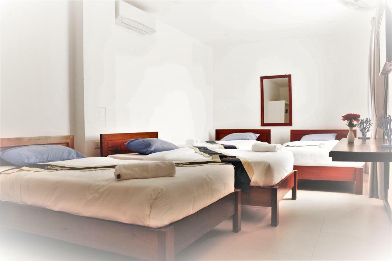 Latinos Hostel Siem Reap Exteriör bild