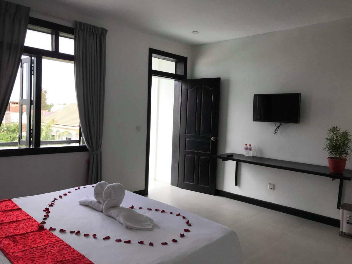 Latinos Hostel Siem Reap Exteriör bild