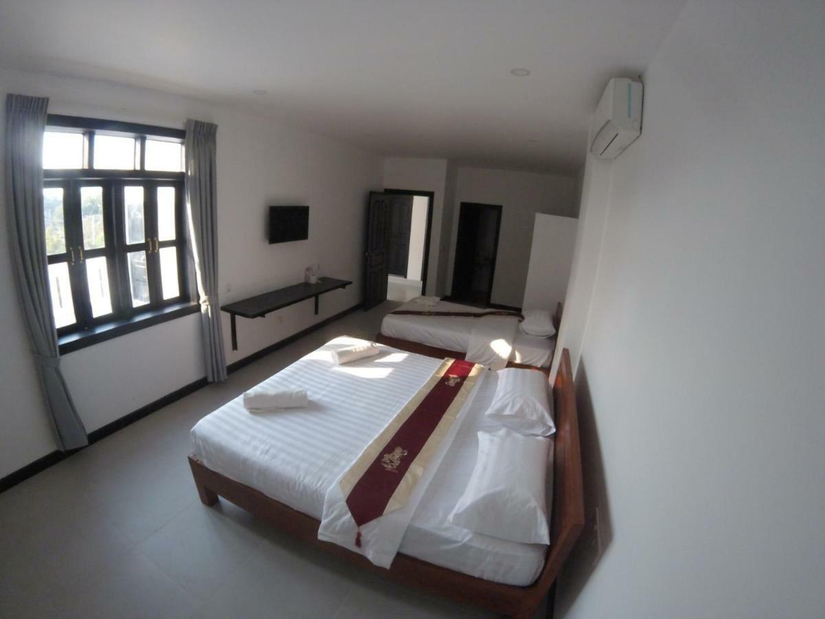 Latinos Hostel Siem Reap Exteriör bild